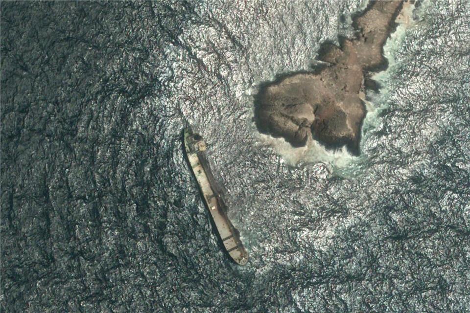 Satellitenbilder zeigen das Ausmaß der Verschmutzung durch den Tanker „Caroline Bezengi“.Uncredited/Pléiades © CNES 2026, Distribution Airbus DS/dpa