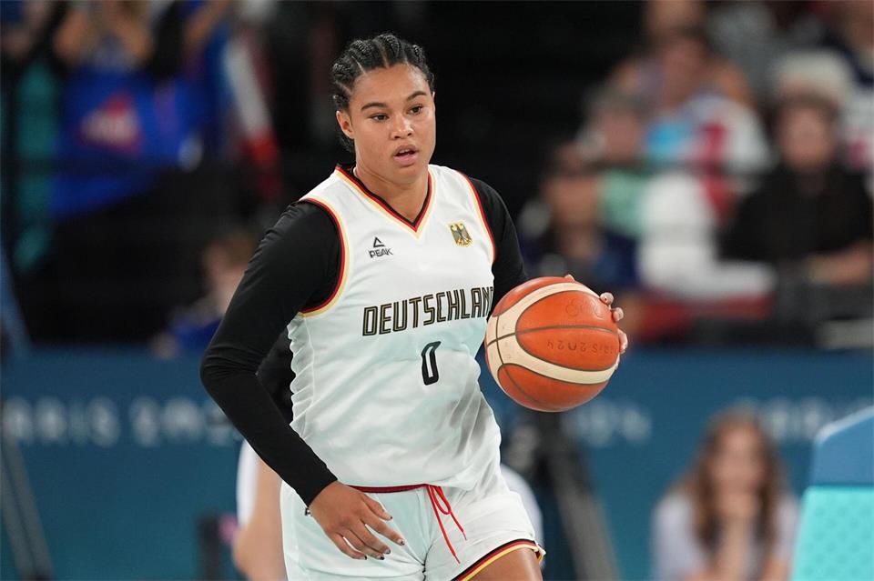 Satou Sabally wird dem deutschen Nationalteam bei der Heim-WM fehlen. (Archivbild)Marcus Brandt/dpa