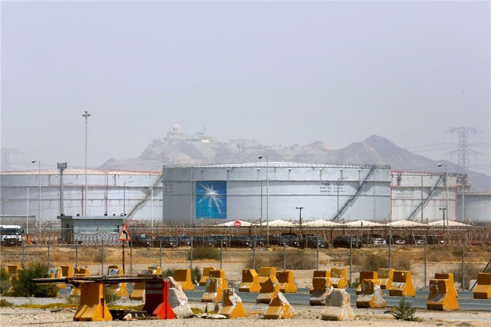 Saudi-Arabien kann einen Teil seines Öls über Pipelines auf den Weltmarkt bringen. (Archivbild)Amr Nabil/AP/dpa