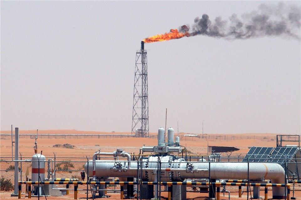 Förderländer drehen Ölhahn noch weiter auf Saudi-Arabien und sieben weitere Länder drehen den Ölhahn weiter auf. (Archivbild)Ali Haider/EPA/dpa
