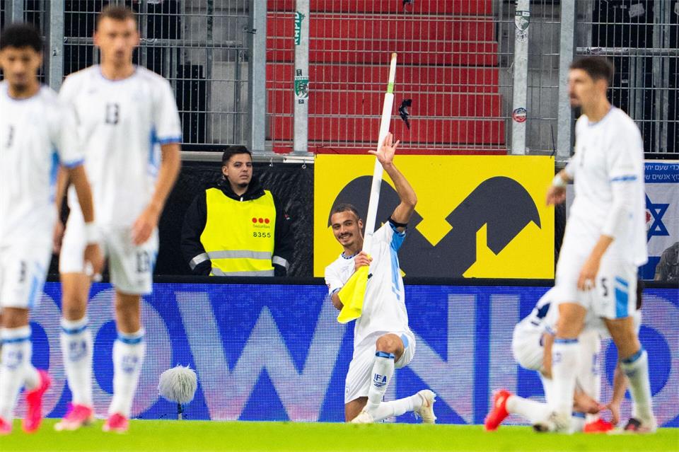 Sayed Abu Farkhis verhängnisvoller Eckfahnen-Jubel.Georg Hochmuth/APA/dpa