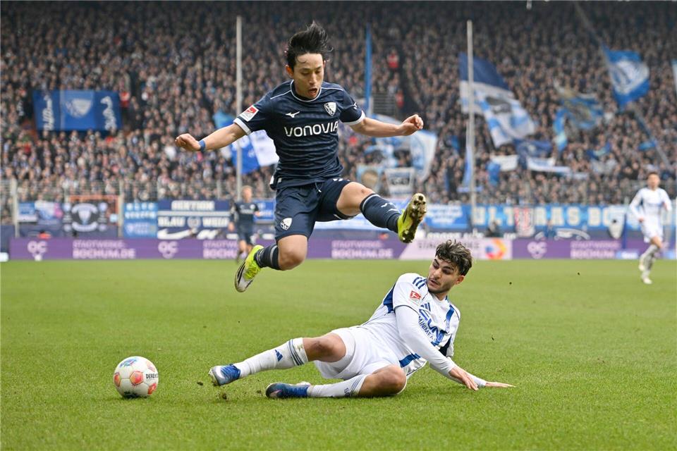 Schalke und Bochum lieferten sich ein packendes Duell.Anke Waelischmiller/dpa