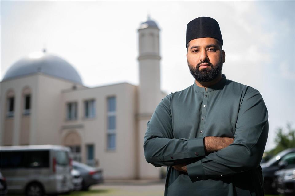 Scharjil Khalid ist einer von zwei Imamen der Khadija Moschee in Berlin-Heinersdorf.Sebastian Christoph Gollnow/dpa