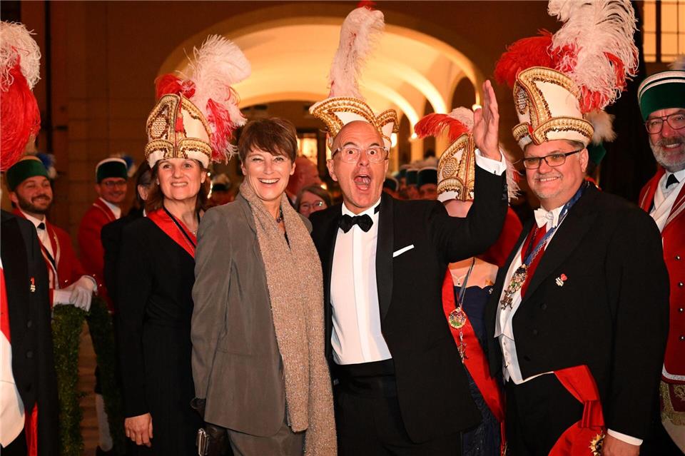 Schauspieler Christoph Maria Herbst kam zusammen mit seiner Frau Gisi zum Ball „Soirée Münchner Leben“.Felix Hörhager/dpa