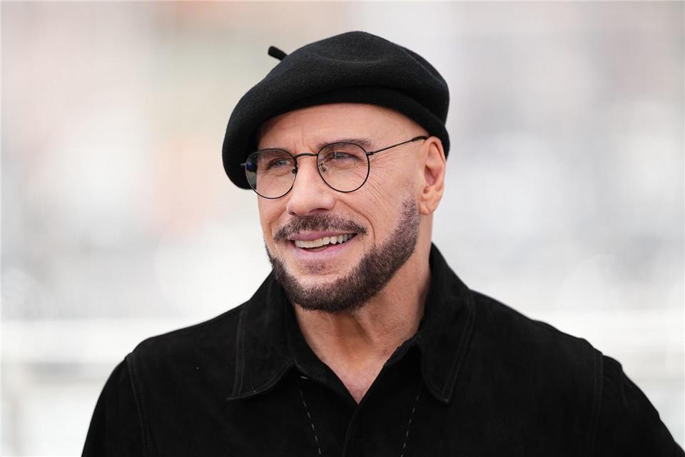 Schauspieler, Sänger und Tänzer John Travolta gibt sein Regiedebüt. (Archivbild)Scott A Garfitt/Invision/AP/dpa