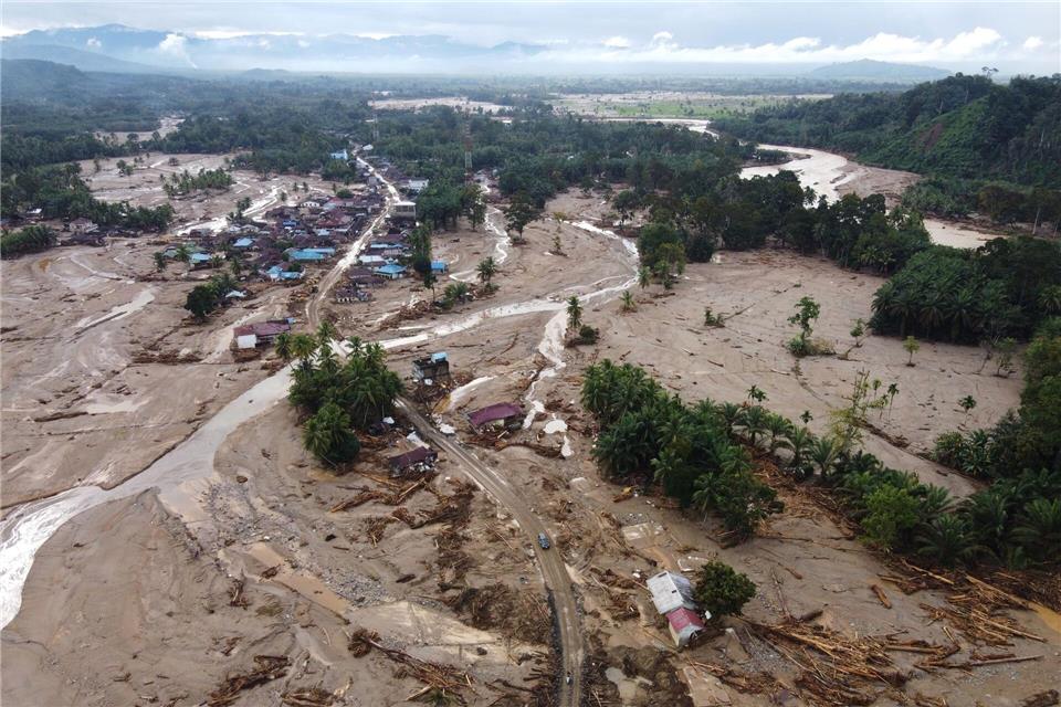 Schlammlawinen waren durch ganze Dörfer gefegt.Binsar Bakkara/AP/dpa