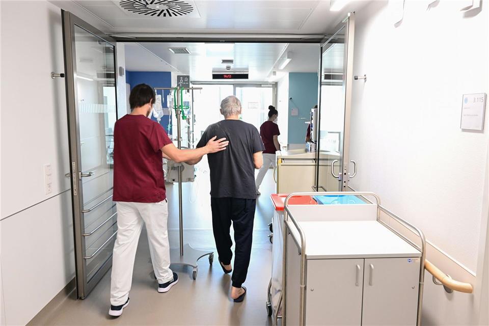 Schlechte Erfahrungen, die Sorge vor Kontrollverlust oder vor Komplikationen: All das kann zu Krankenhausangst führen. picture alliance/dpa