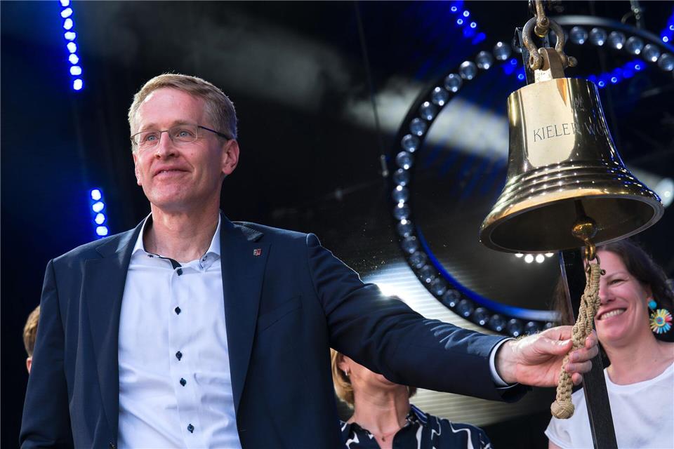 Schleswig-Holsteins Ministerpräsident Daniel Günther (CDU) hat die Kieler Woche eröffnet.Marcus Golejewski/dpa