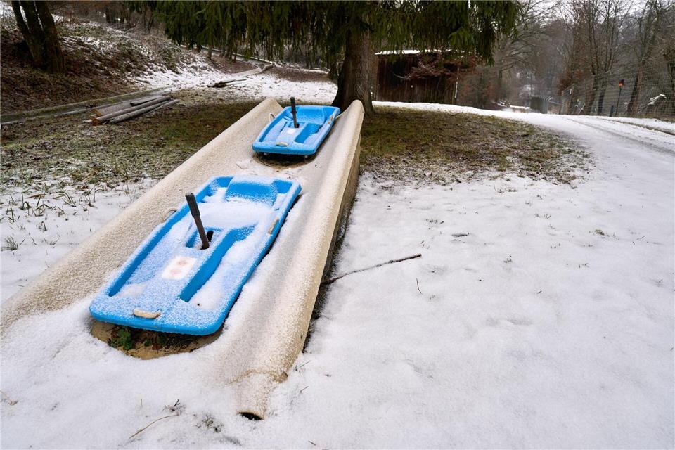 Schlitten lassen sich an diesem Wochenende je nach Region gut fahren.Sascha Ditscher/dpa