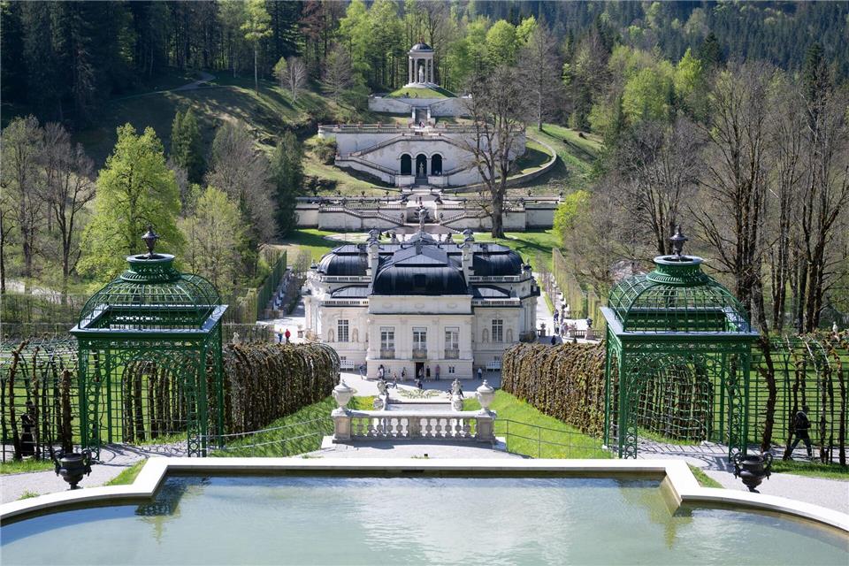 Schloss Linderhof zählt wie andere Schlösser Ludwigs zum Welterbe. (Archivbild) Sven Hoppe/dpa