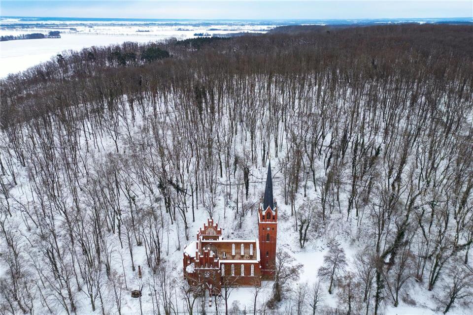 Schnee liegt auch in Brandenburg Patrick Pleul/dpa