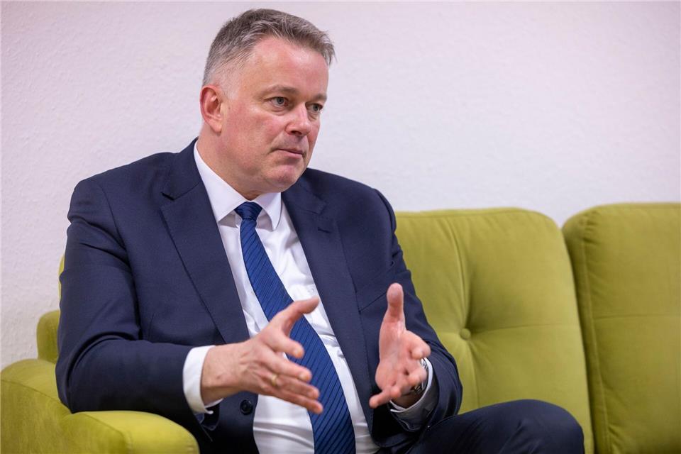 Schnieder sieht Versäumnisse bei der Landesregierung. (Archivfoto)Helmut Fricke/dpa