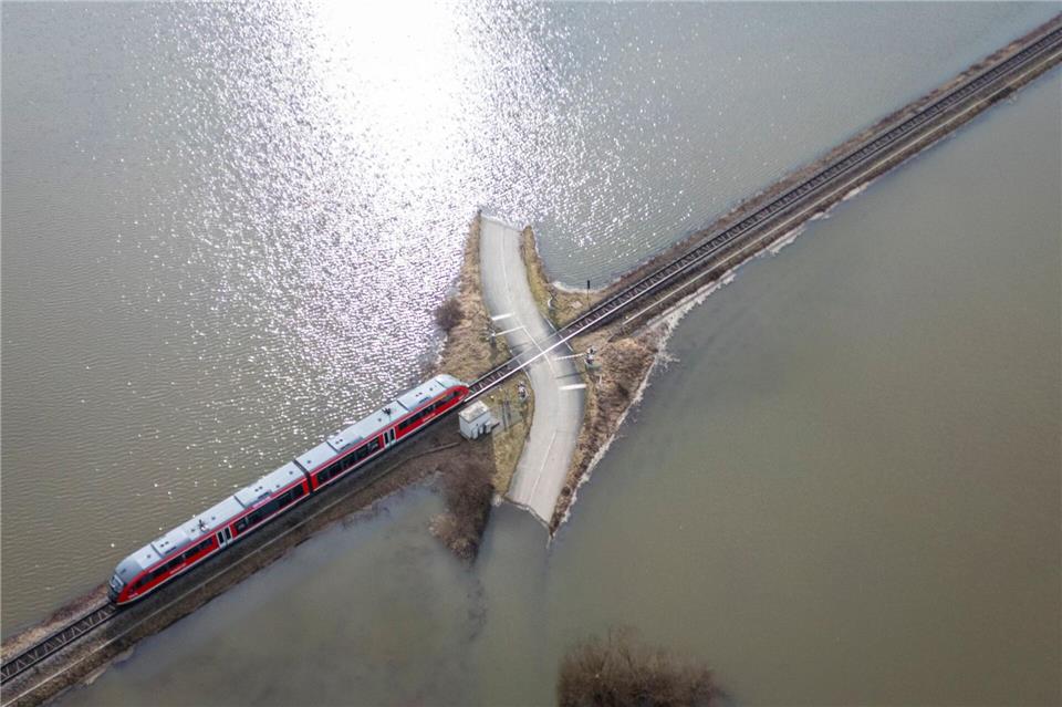 Schon bisheriger Regen hat vor allem in Südhessen für Hochwasser gesorgt. (Archivbild)Boris Roessler/dpa