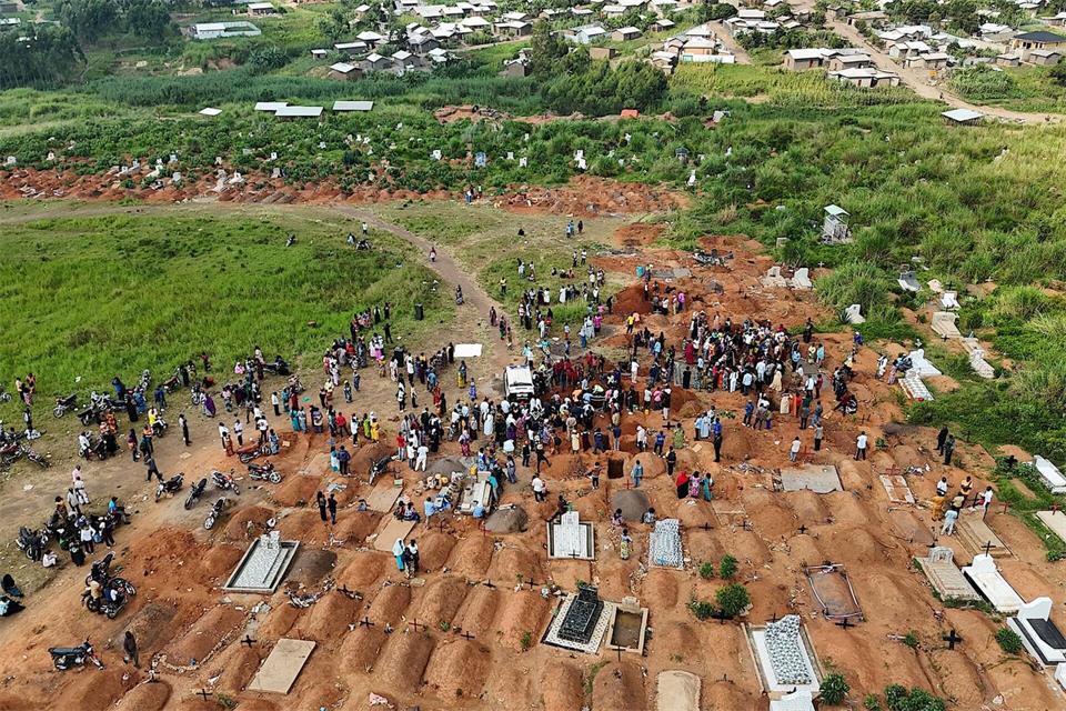Schon mehr als 3.000 Menschen sind im Kongo an Ebola gestorben. (Archivbild)-/XinHua/dpa