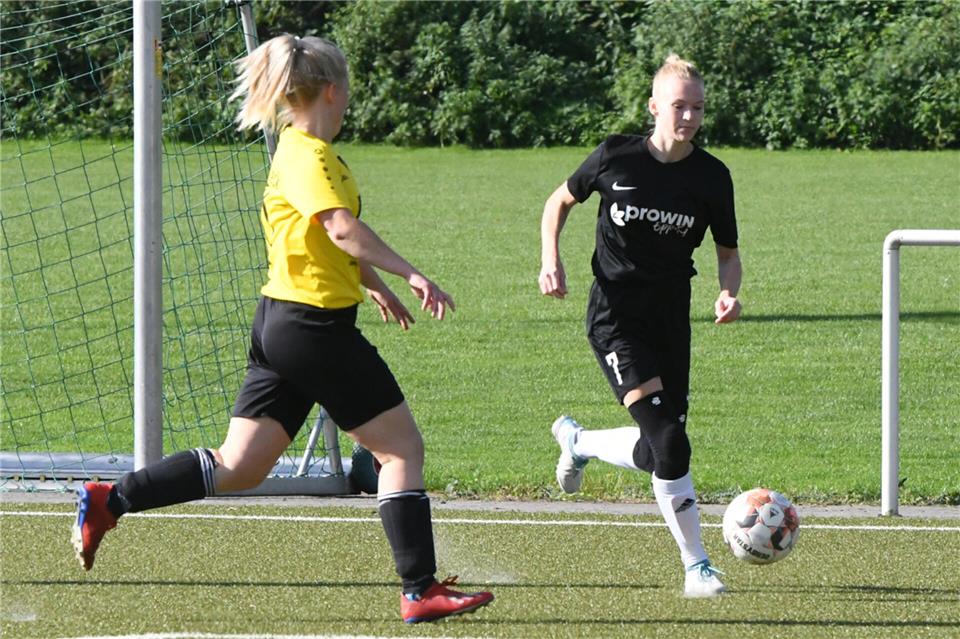 Schoss Raesfeld zum achten Saisonsieg: Rieke Bonhoff (rechts).