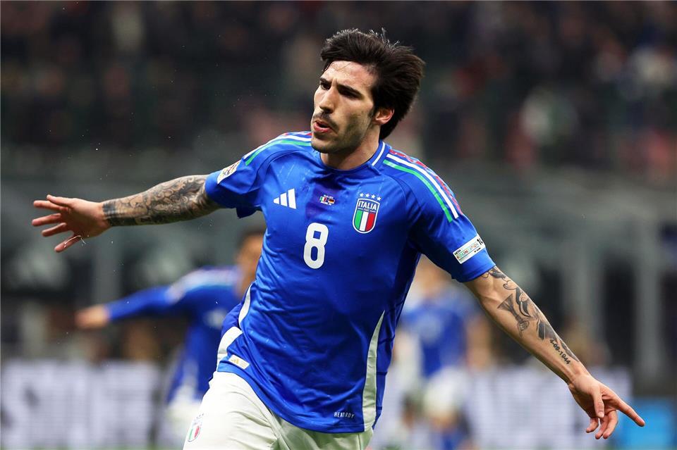 „Schöne Geschichte“: Goretzka mit Siegtor in Italien Schoss das wichtige 1:0: Sandro Tonali.Marco Iacobucci/LiveMedia-IPA/ZUMA Press Wire/dpa