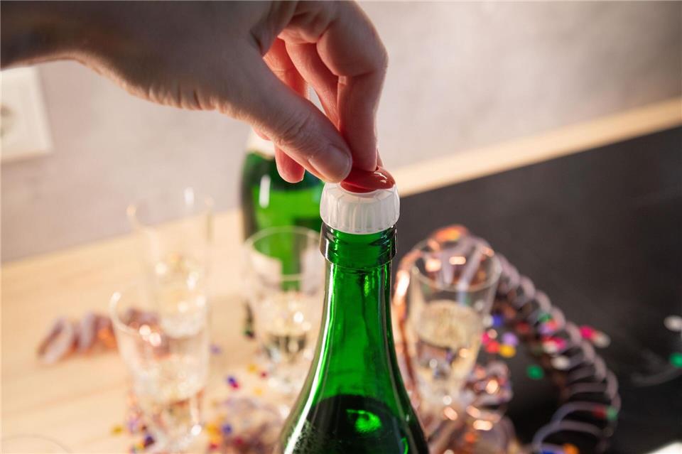 Schritt 3: Mit der Kappe verschließen.Christin Klose/dpa-tmn