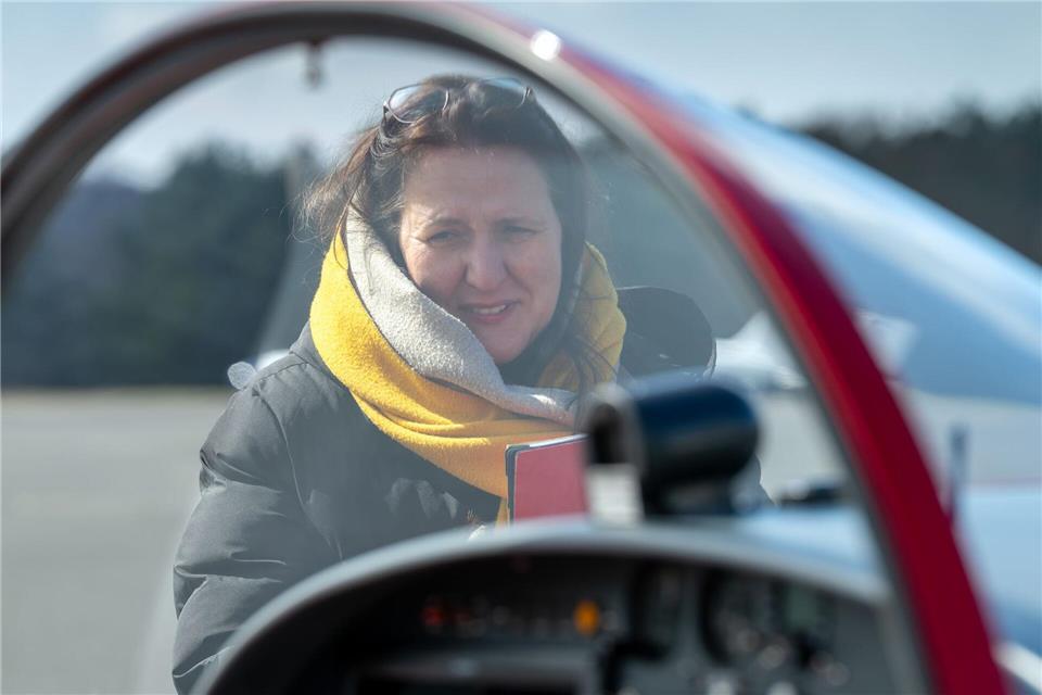 Schüle sieht die Forschungsprojekte am Flugplatz nach eigenen Worten als zukunftsweisend an.Soeren Stache/dpa