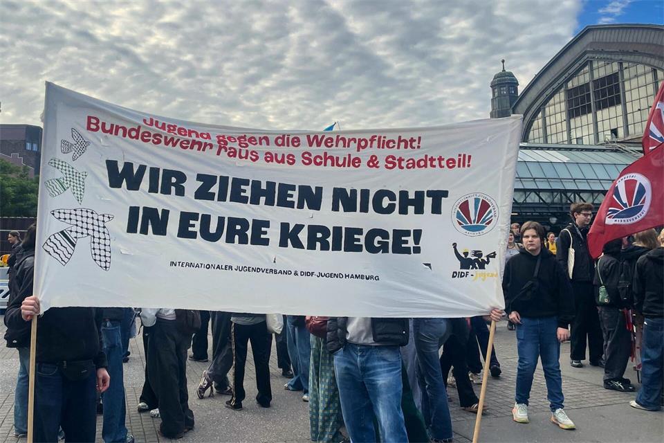 Schüler in Hamburg und in Schleswig-Holstein äußerten ihre Sorgen.Lena Jakobs/dpa