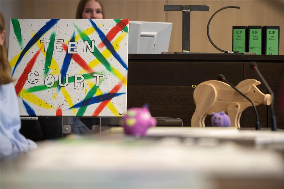 Schülergerichte gibt es seit 25 Jahren in Deutschland. (Archivbild)Sebastian Christoph Gollnow/dpa