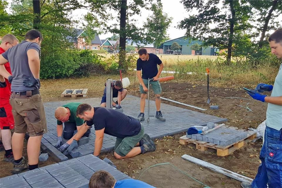 Schützen und Landjugend haben gemeinsam an dem neuen Begegnungsort gearbeitet.