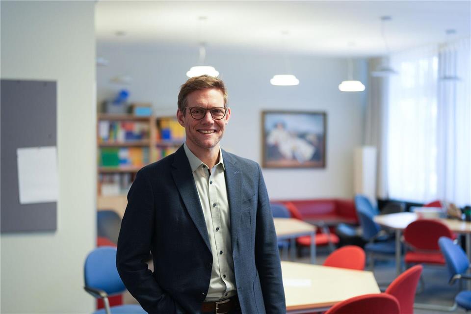 Schulleiter Frank Scherler hält ein Social-Media-Verbot für Schülerinnen und Schüler bis 14 Jahre für sinnvoll.Marcus Brandt/dpa