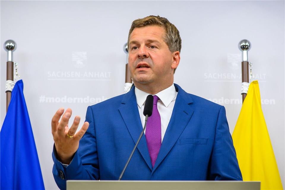 Schulze verteidigt die abschlagsfreie Rente nach 45 Jahren. (Archivbild)Klaus-Dietmar Gabbert/dpa