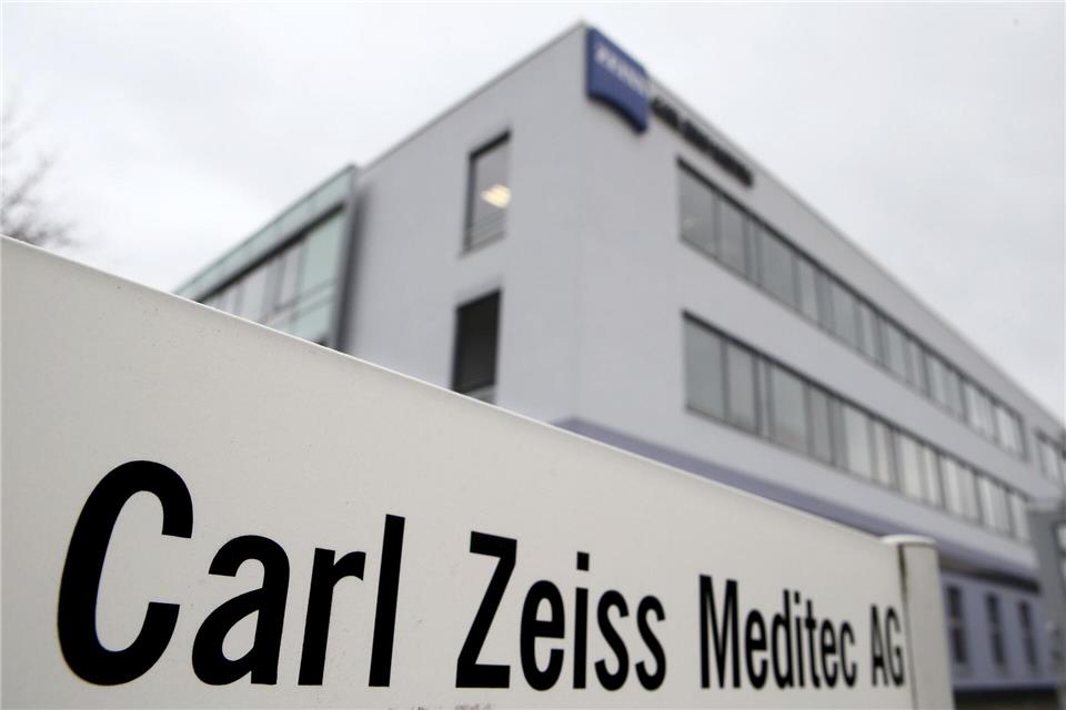 Schwacher Start für die Carl Zeiss Meditec AG ins Geschäftsjahr  Bodo Schackow/dpa-Zentralbild/dpa