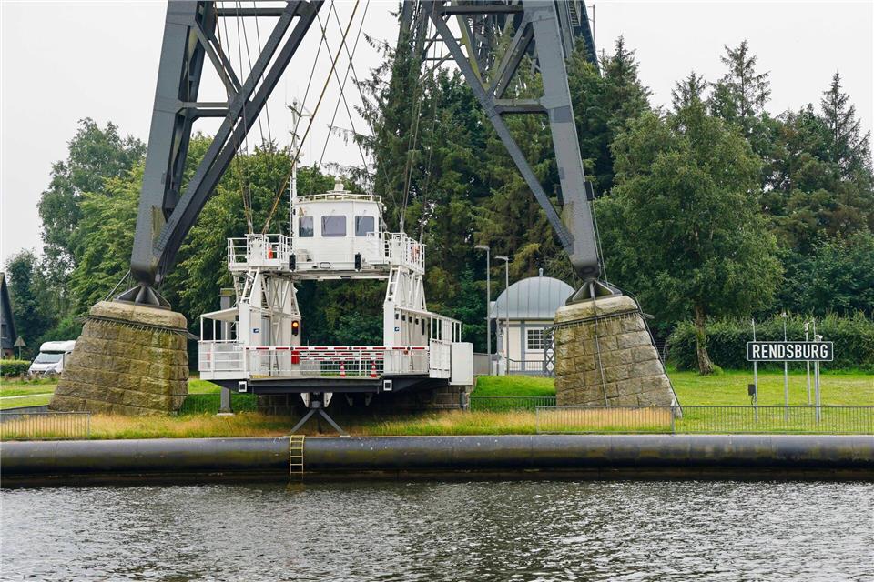 Schwebefähren sind ein seltenes Verkehrsmittel in Deutschland. (Archivfoto)Frank Molter/dpa