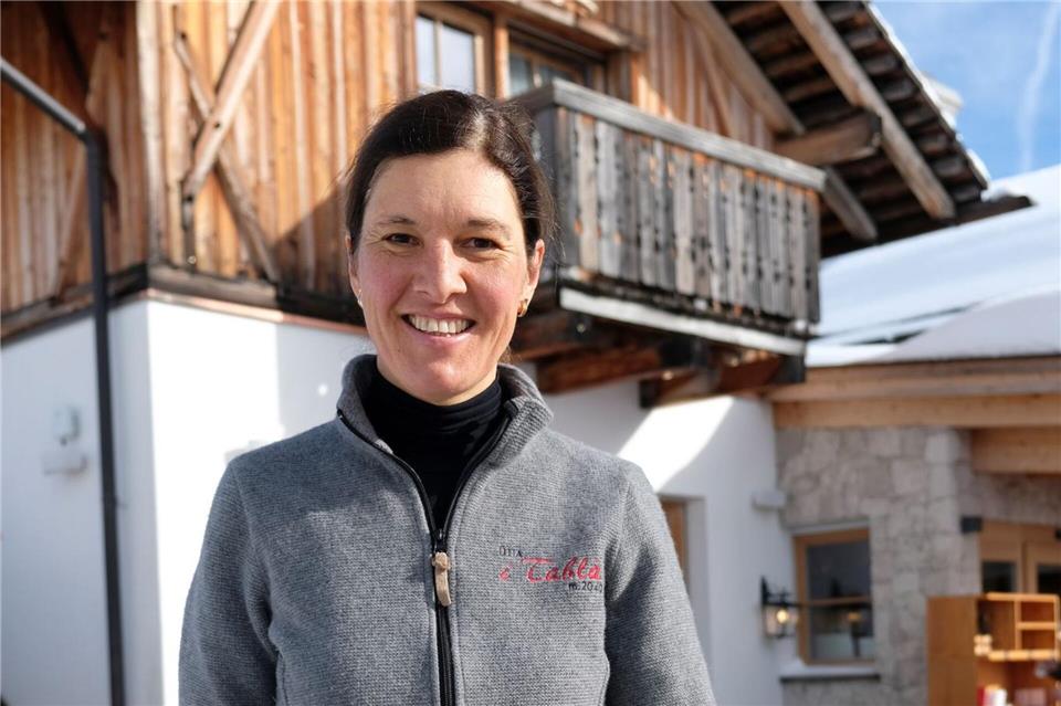 Schweinshaxe mit Thymian-Polenta und Pfifferlingen ist der Bestseller, sagt Hüttenwirtin Michaela Irsara.Florian Sanktjohanser/dpa-tmn