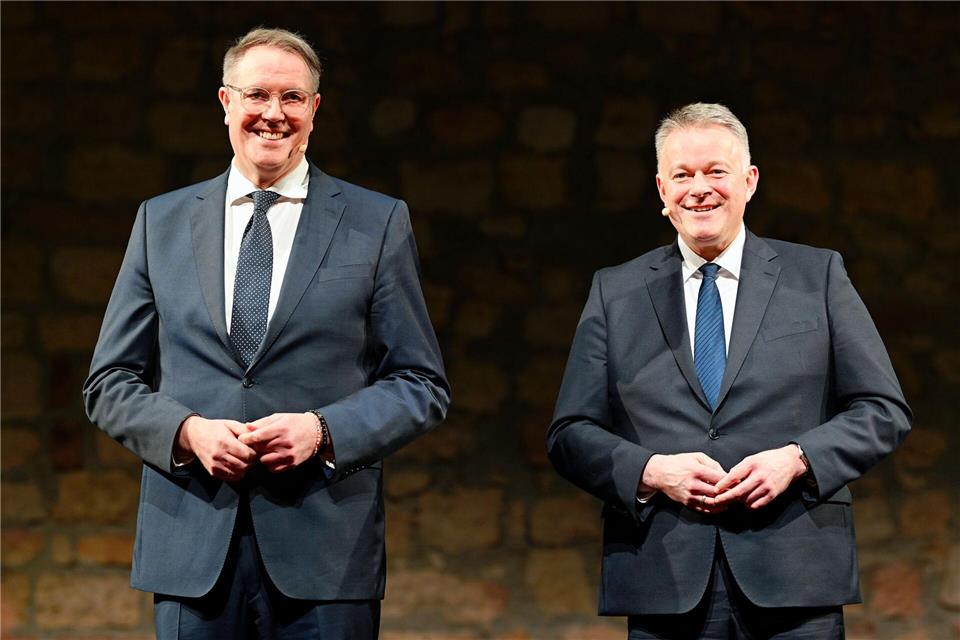 Schweitzer und Schnieder sind beide siegesgewiss,Uwe Anspach/dpa