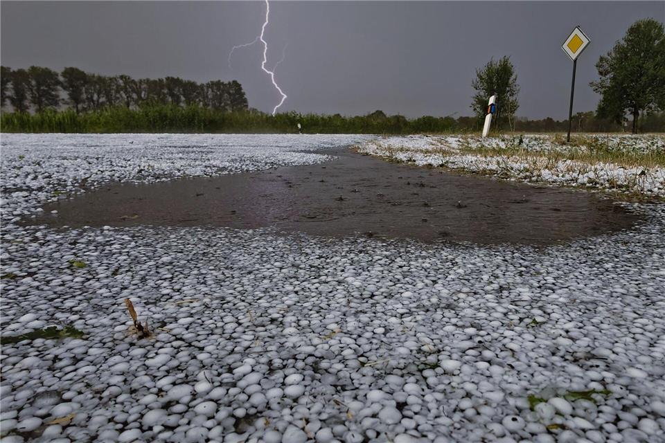 Schwere Unwetter sorgten Mitte Juli für Schäden in Millionenhöhe. (Archivfoto)Thomas Lindemann/Nord-West-Media TV /dpa