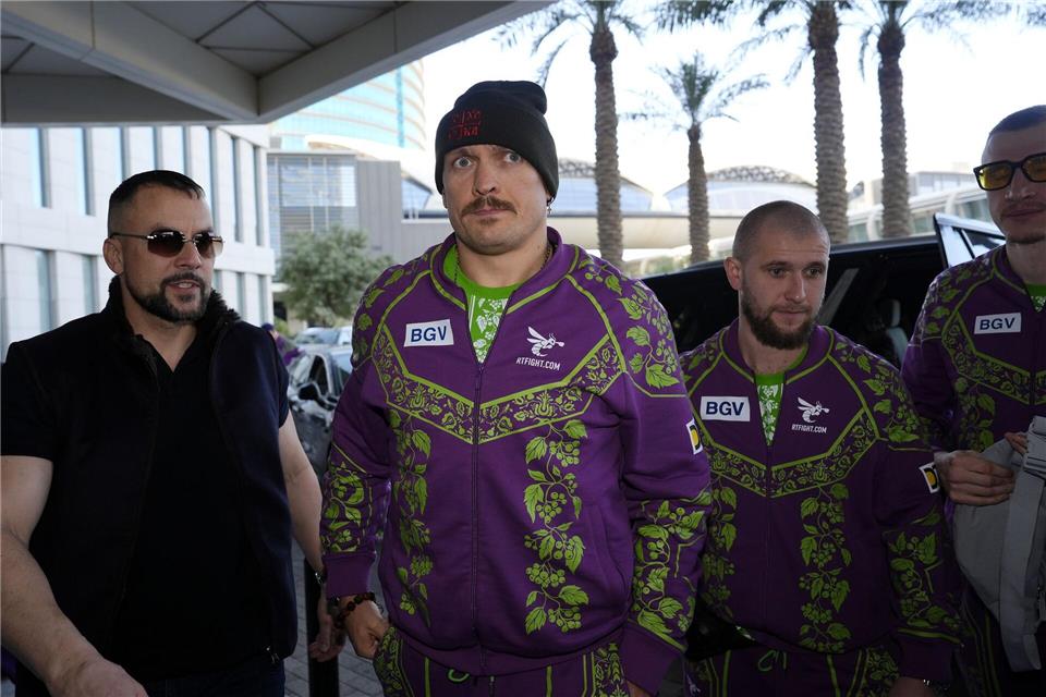 Schwergewichtssuperstar Oleksandr Usyk kommt im Hilton Hotel in Riad anNick Potts/PA Wire/dpa