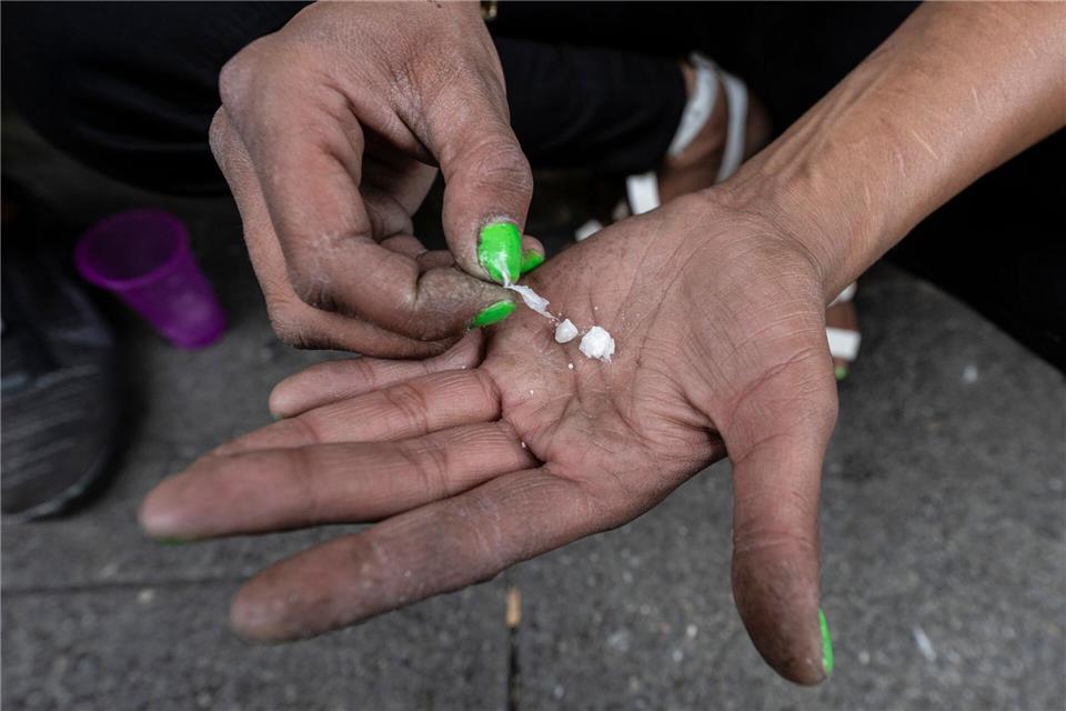 Schwerstabhängige konsumieren tägliche oft Dutzende Dosen der Droge. (Archivbild)Boris Roessler/dpa
