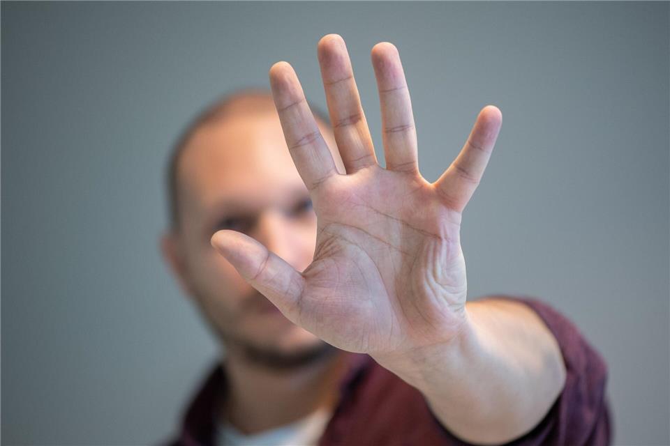 Schwerwiegende Pflichtverletzung: Handgreiflichkeiten am Arbeitsplatz können zur fristlosen Kündigung führen.picture alliance/dpa/dpa-tmn