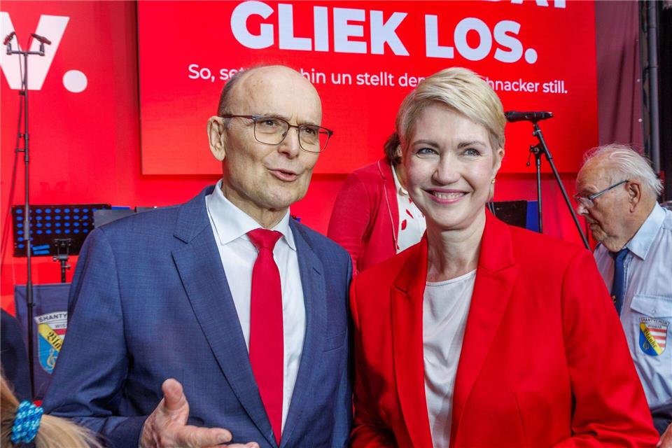 Schwesigs Amtsvorgänger Erwin Sellering stattete dem Parteitag einen Kurzbesuch ab.Jens Büttner/dpa