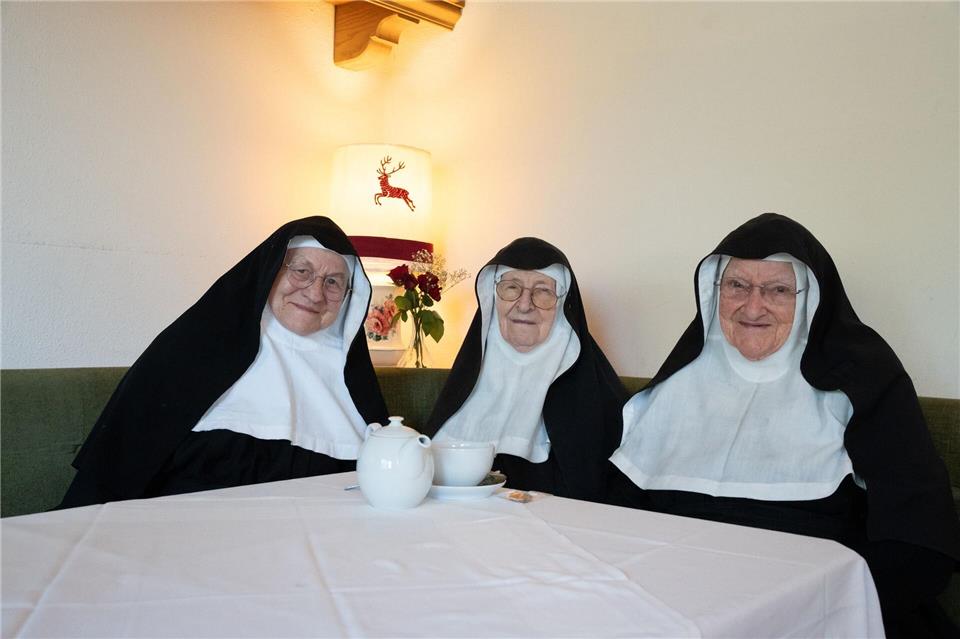 Schwester Rita, Schwester Regina und Schwester Bernadette wollen das Angebot der Kirche nicht annehmen. (Archivbild)Noah Hatz/dpa