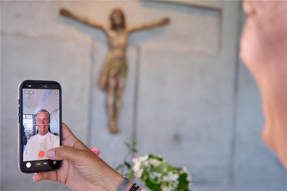 Schwester Ursula findet ihr Leben gut. Thomas Frey/dpa