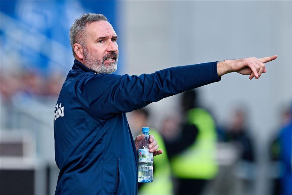 Schwierige Aufgabe: Holstein Kiels Trainer Tim Walter hofft auf Wende in Bochum. (Archivbild)Uwe Anspach/dpa
