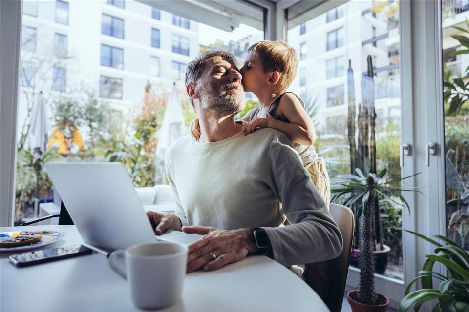 Schwieriger Balanceakt: Wer Kinder hat, ist auf Flexibilität im Job angewiesen.Mareen Fischinger/Westend61/dpa-tmn