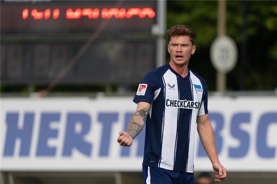 Sebastian Grönning erzielt das Führungstor für Hertha. (Archivbild)Soeren Stache/dpa