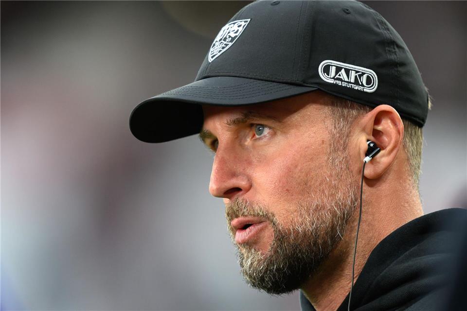 Sebastian Hoeneß strebt in der Europa League gegen Rotterdam mit dem VfB Stuttgart einen wichtigen Sieg an.Hendrik Schmidt/dpa