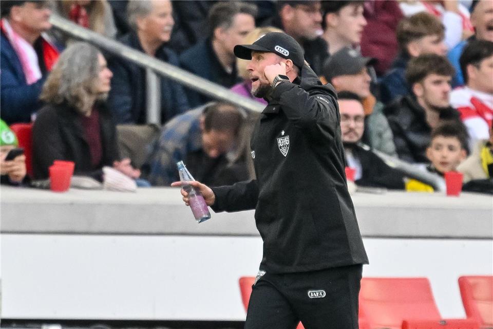 Sebastian Hoeneß trieb seine Elf von der Seitenlinie aus an.Harry Langer/dpa