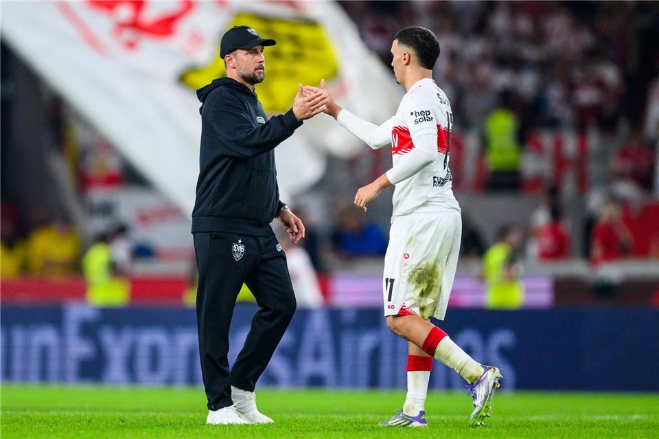 Sebastian Hoeneß und Bilal El Khannouss vom VfB Stuttgart (Archivfoto)Tom Weller/dpa