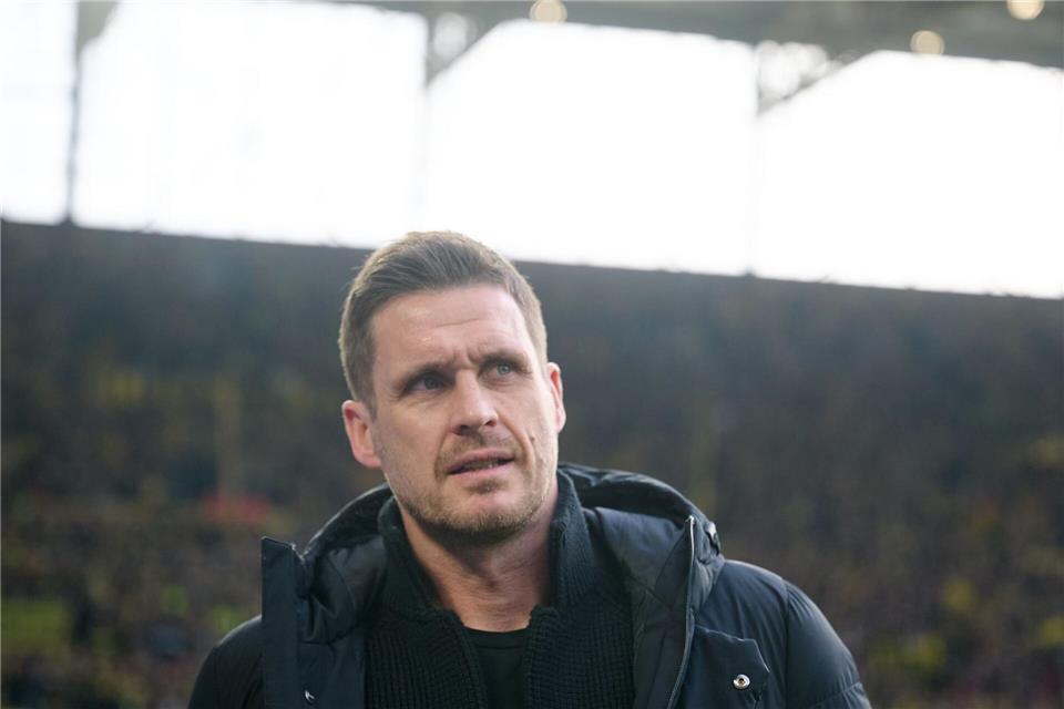 Sebastian Kehl hat beim BVB noch einen Vertrag bis Sommer 2027. Er äußerte sich nun erstmals zu einem angeblichen HSV-Interesse.Bernd Thissen/dpa