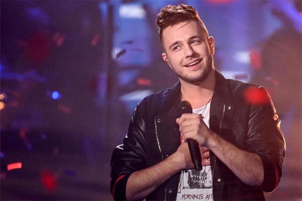 Sebastian Krenz sang sich in die Herzen der Zuschauer. Foto: Britta Pedersen/dpa-Zentralbild/dpa