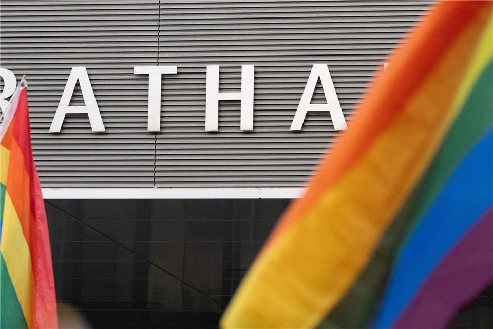 Sebastian Witt vom Dachverband queerer Vereine warnt vor Diskriminierung. (Archivbild) Stefan Sauer/dpa