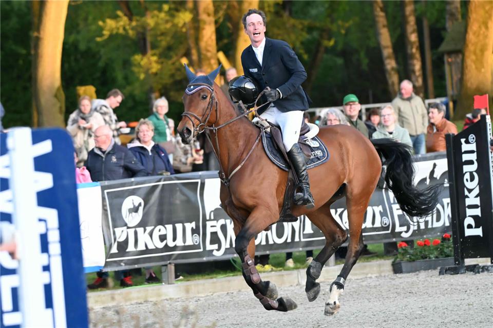 Sechs Pferde fürs Heimturnier gemeldet: Im April gewann Hendrik Dowe in Heiden auf Unglaublich das S-Springen im Stechen.
