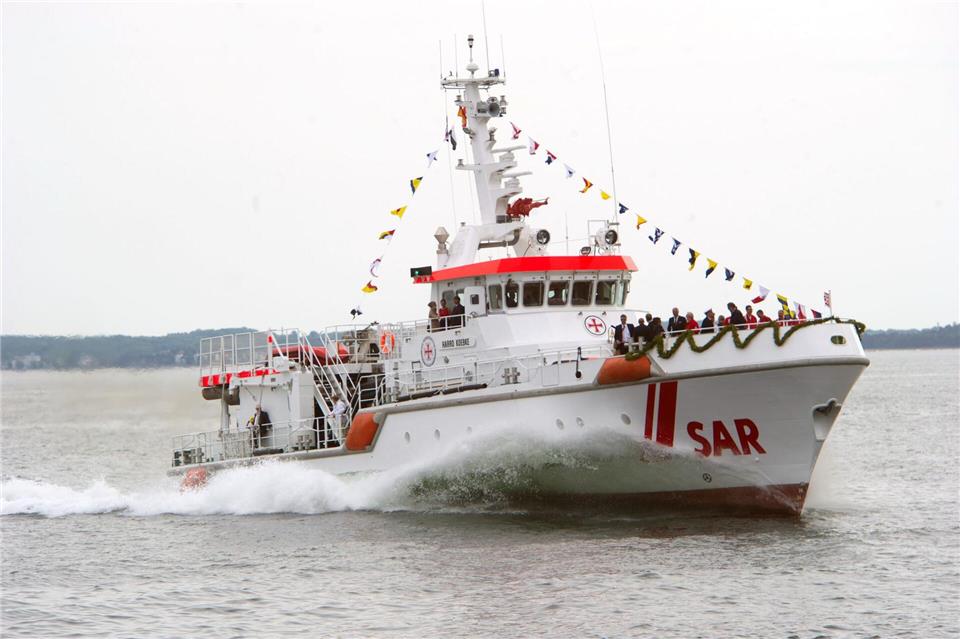 Seenotkreuzer der Deutschen Gesellschaft zur Rettung Schiffbrüchiger (DGzRS) halfen einem Fahrgastschiff. (Symbolbild)Stefan Sauer/dpa