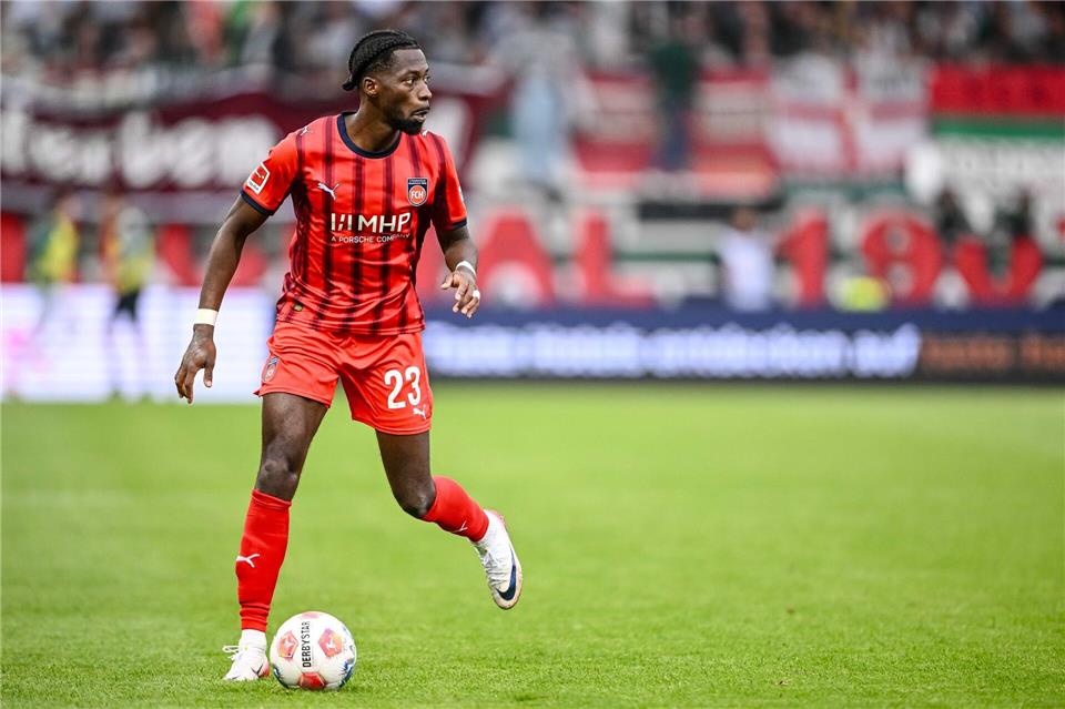 Ratlos und angeknockt? FCH-Trainer Schmidt reagiert gelassen  Sein Einastz ist noch fraglich: Omar Traoré.Harry Langer/dpa